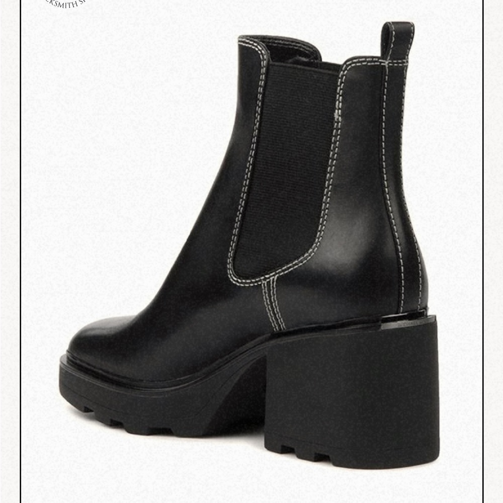 MICHAEL MICHAEL KORS Keisha Leather Lug Sole Chelsea Black Ankle Boots 9.5 - Picture 3 of 11